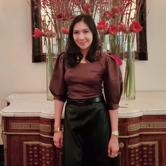 Meet your Posher, Geri - Picture 1 of 1